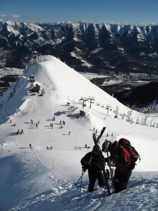 Ski In Ski Out With Huge Game Room And Hot Tub ファーニー エクステリア 写真