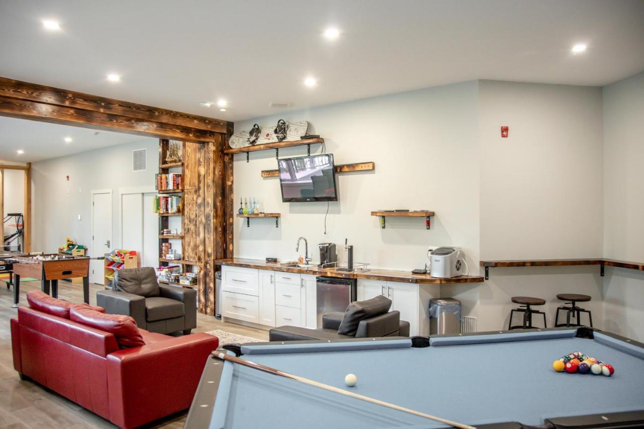 Ski In Ski Out With Huge Game Room And Hot Tub ファーニー エクステリア 写真